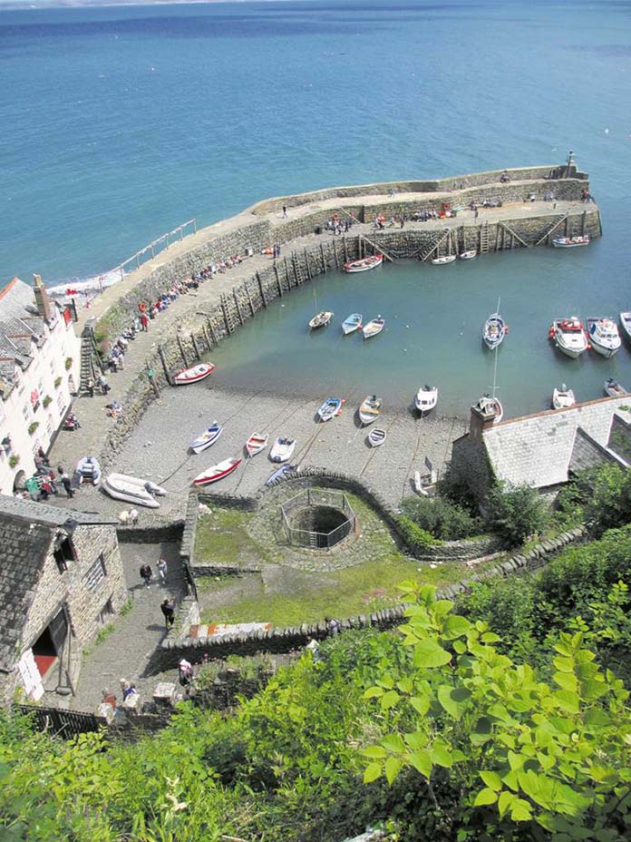 Looking down on the beautiful harbour of Clovelly.