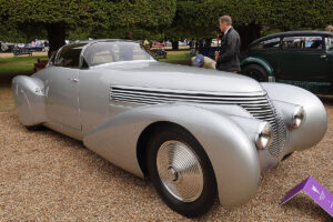 I really didn't have a clue what this was when I saw its futuristic lines. It's a 1938 Hispano-Suiza.